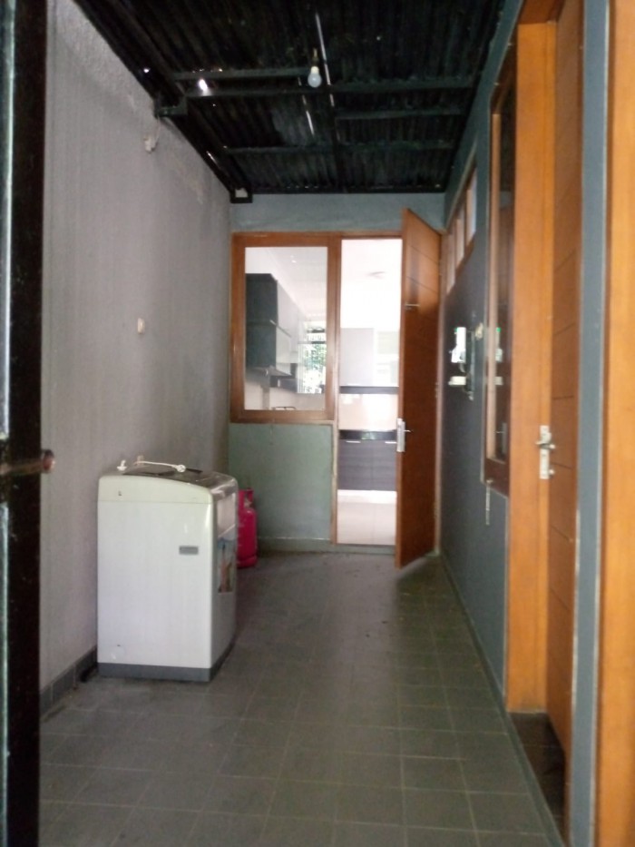 Rumah Disewakan Fully Furnished di Cluster Simpruk Lippo Cikarang